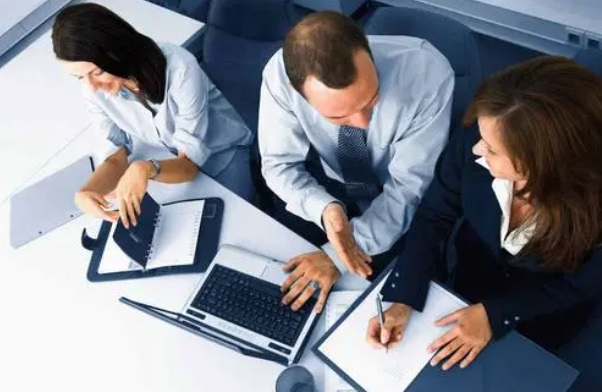 邑泊數(shù)字化智能化技術(shù)基本面量化程序化交易系統(tǒng)的測試與優(yōu)化是確保策略在實(shí)際交易中表現(xiàn)優(yōu)異的關(guān)鍵環(huán)節(jié)。